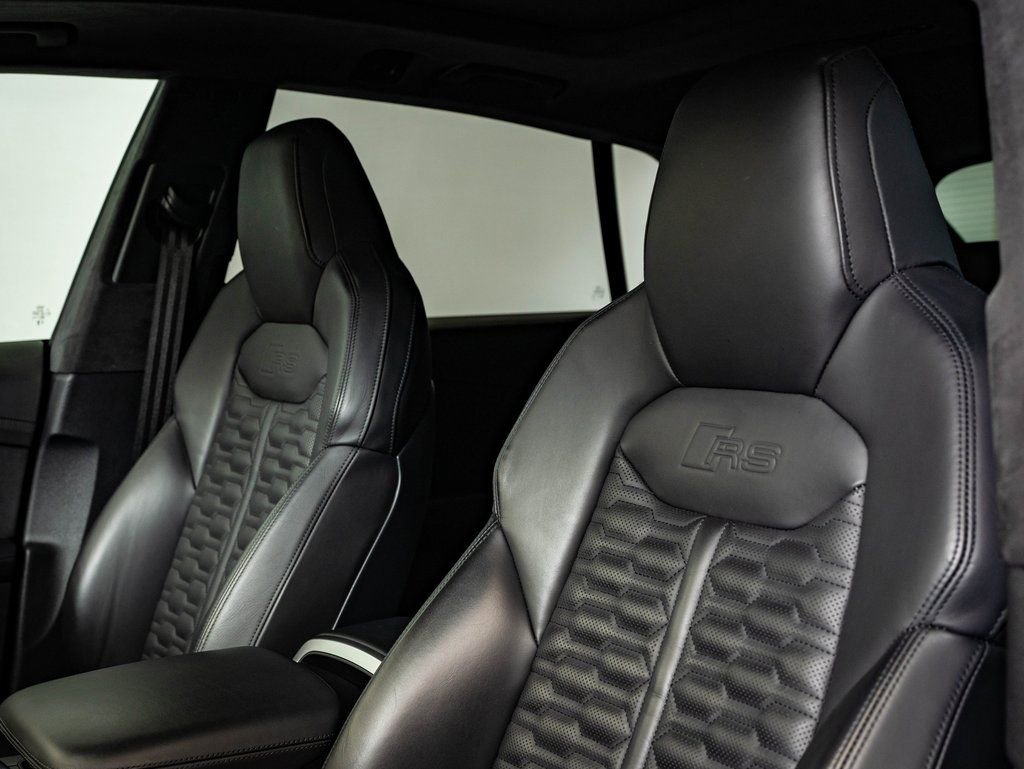 Certified 2024 Audi RS Q8 image 26