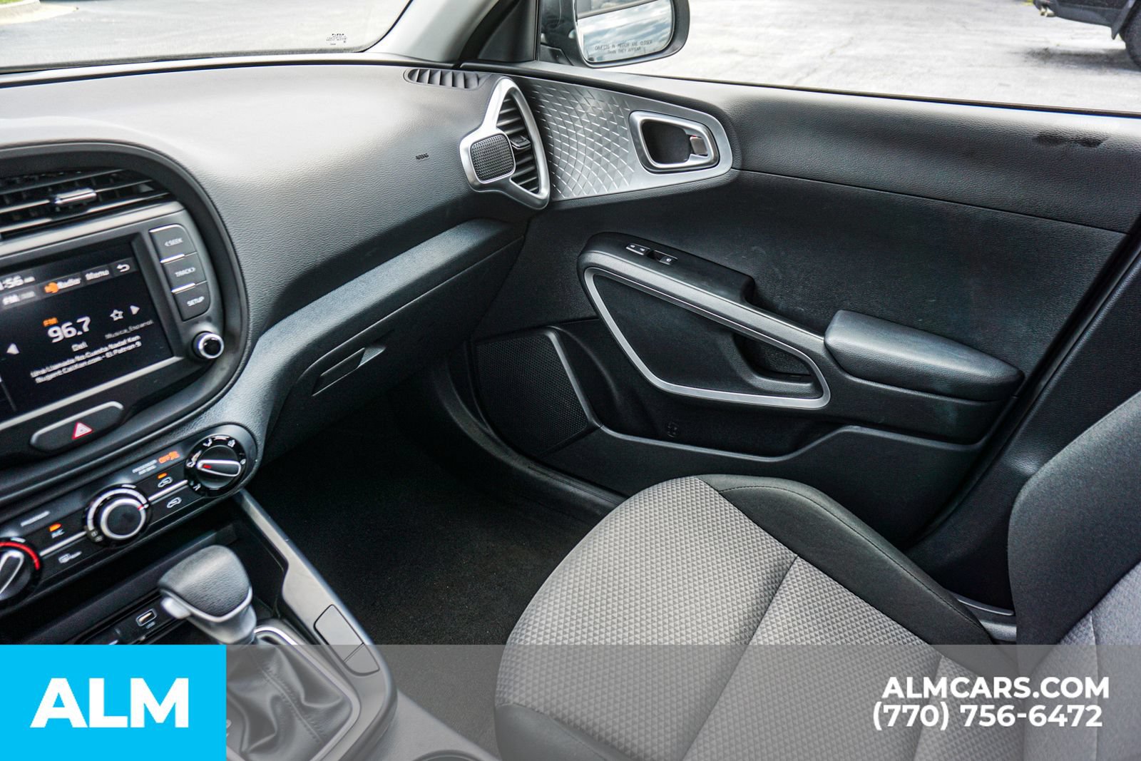 Used 2025 Kia Soul LX w/ LX Technology Package FWD image 42