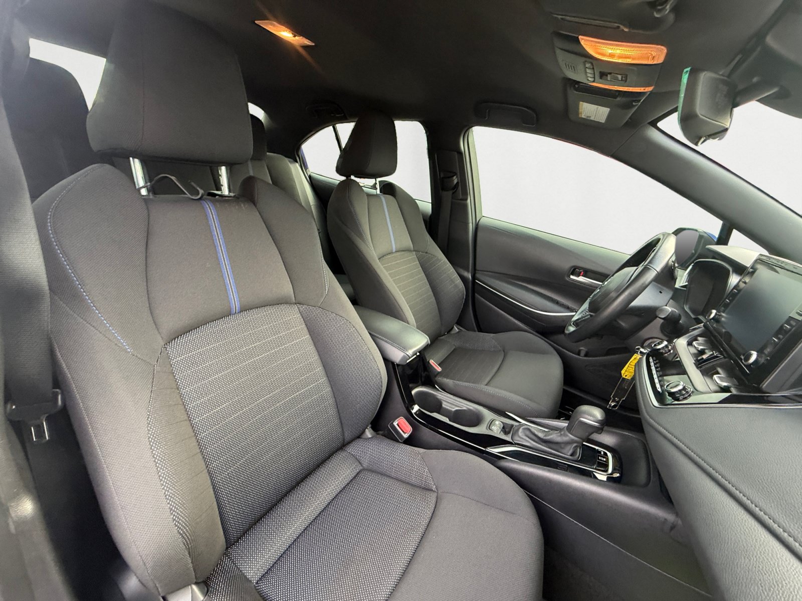 Used 2022 Toyota Corolla SE FWD image 15