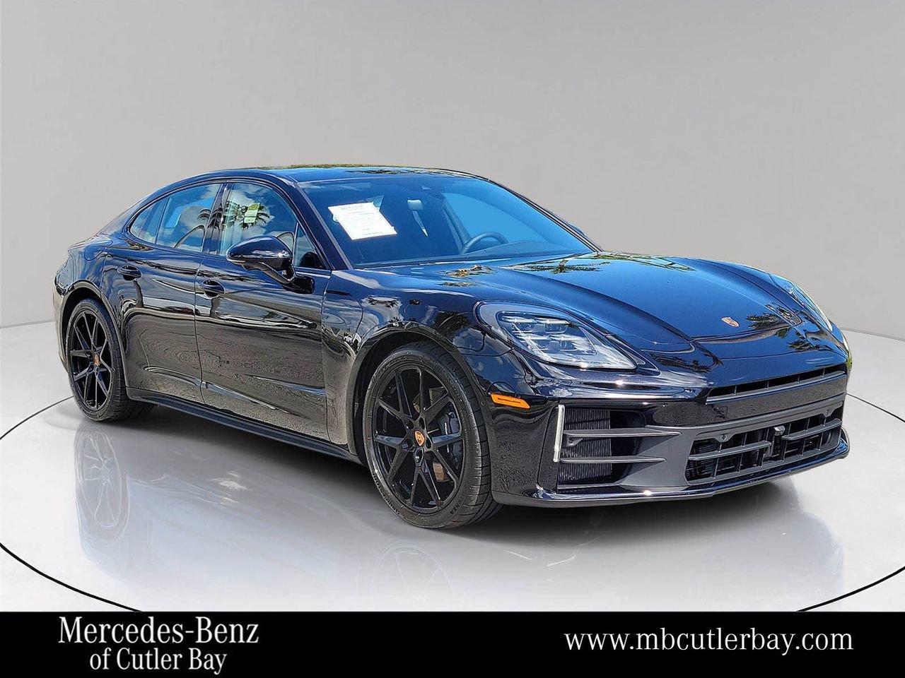 Used 2026 Porsche Panamera 4 image 1