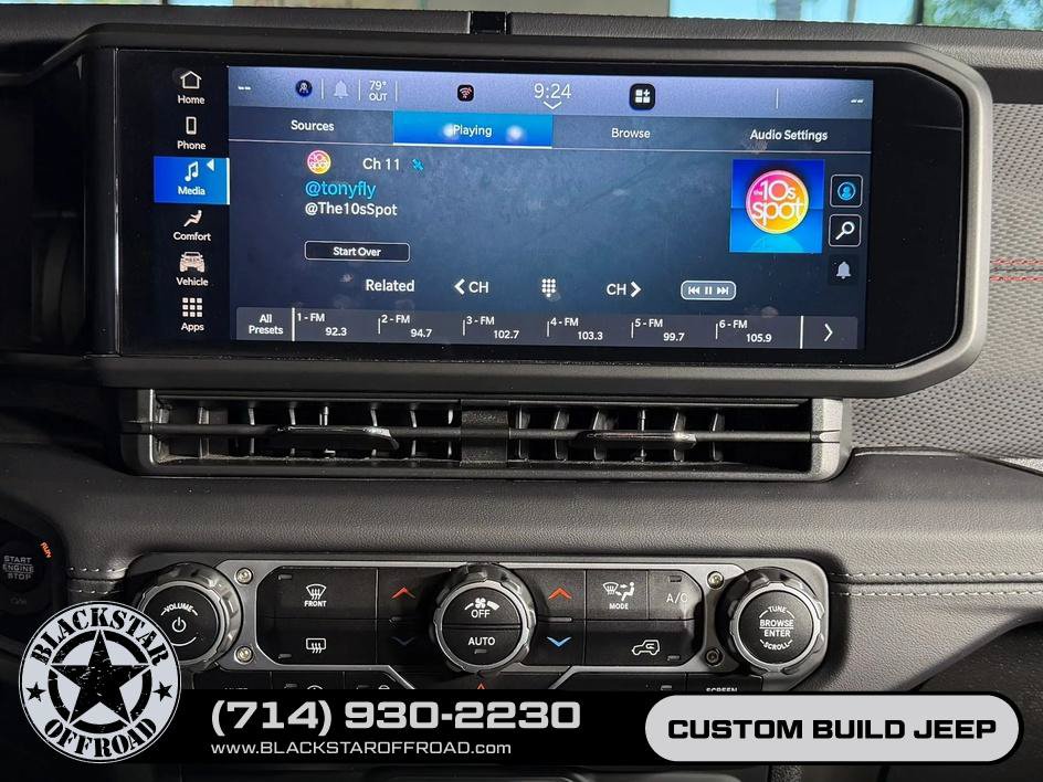 Used 2025 Jeep Wrangler Unlimited Rubicon AWD/4WD image 21