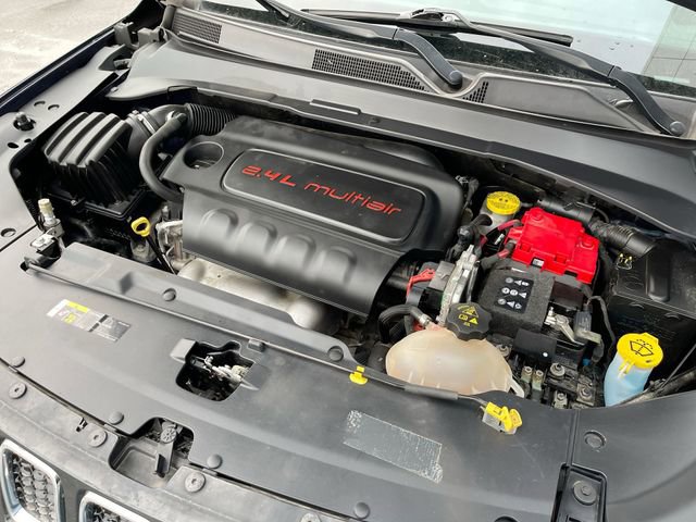 Used 2019 Jeep Compass Latitude image 28