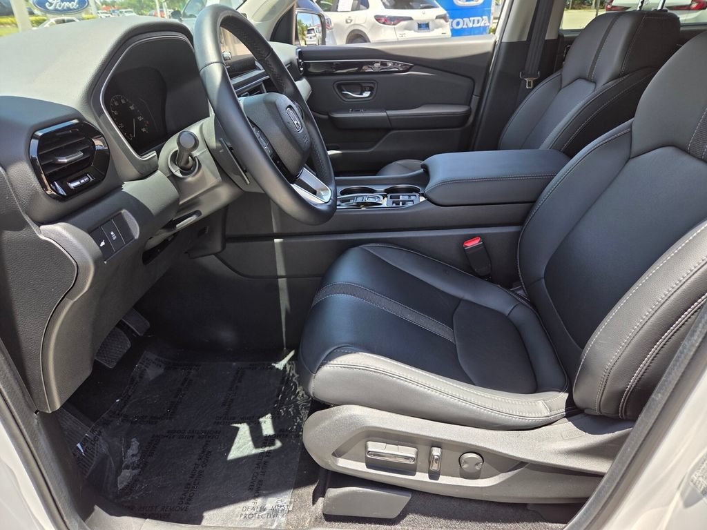Certified 2025 Honda Pilot EX-L image 9