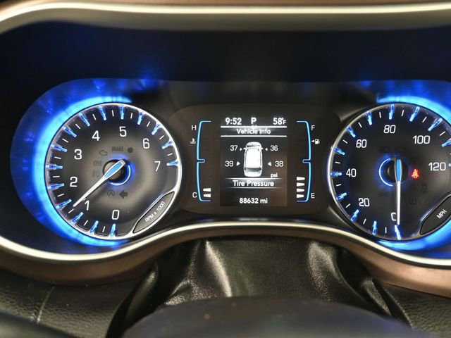 Used 2021 Chrysler Voyager Lxi image 9