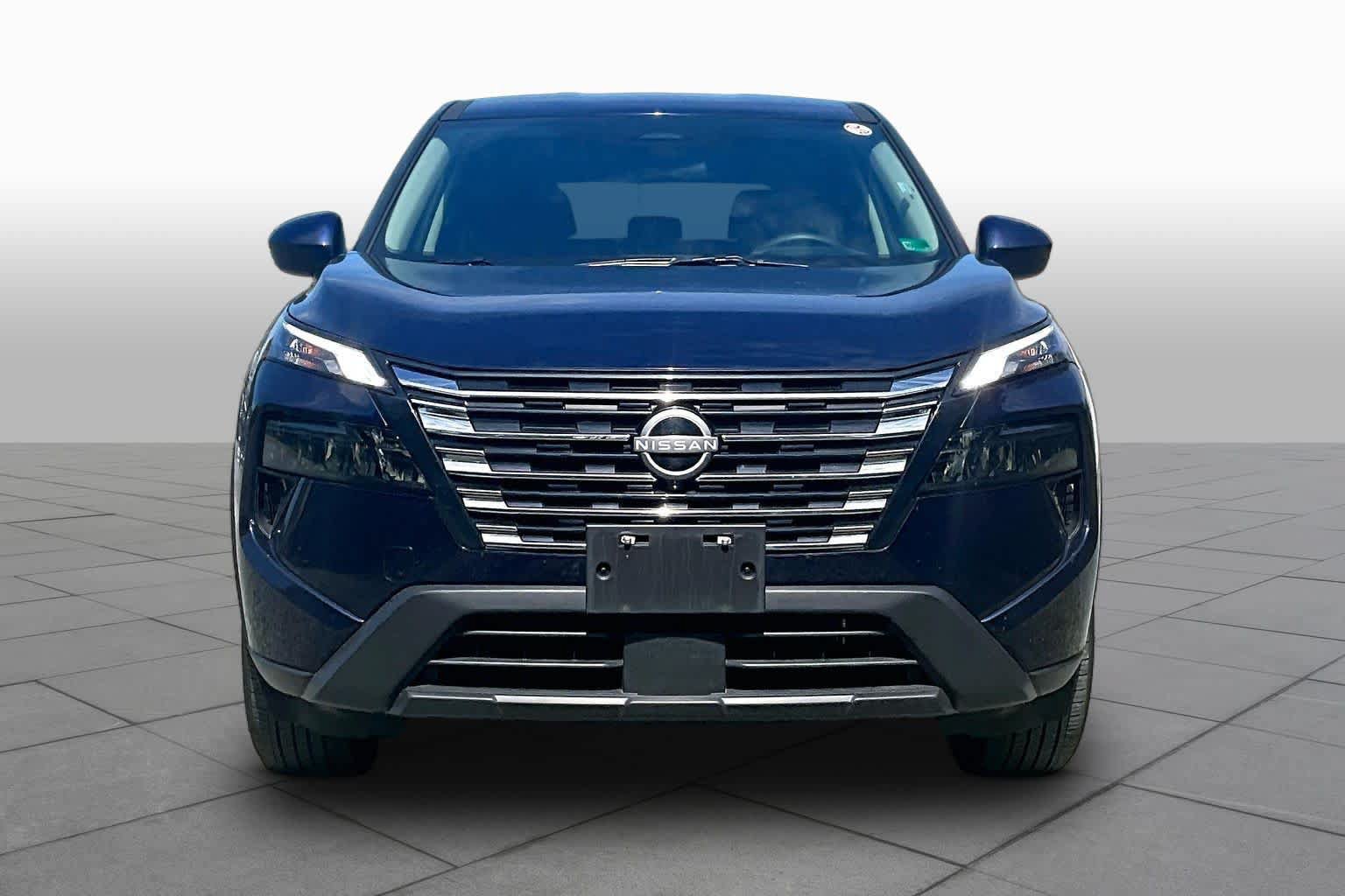 Used 2026 Nissan Rogue SV AWD/4WD image 4