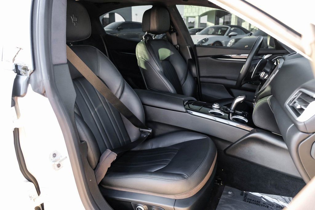 Used 2023 Maserati Ghibli Modena image 32