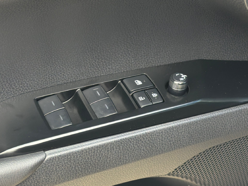 Used 2025 Toyota Camry SE w/ Convenience Package FWD image 19