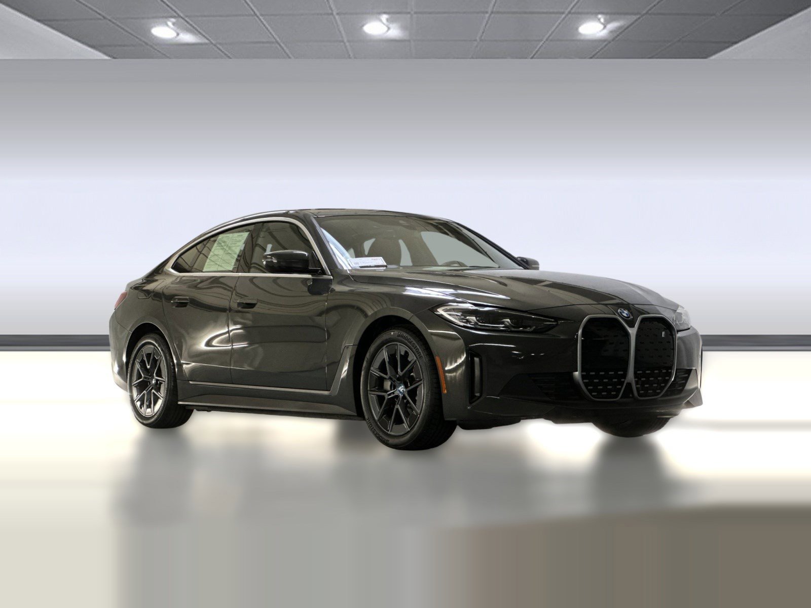 Used 2023 BMW i4 eDrive35 image 6