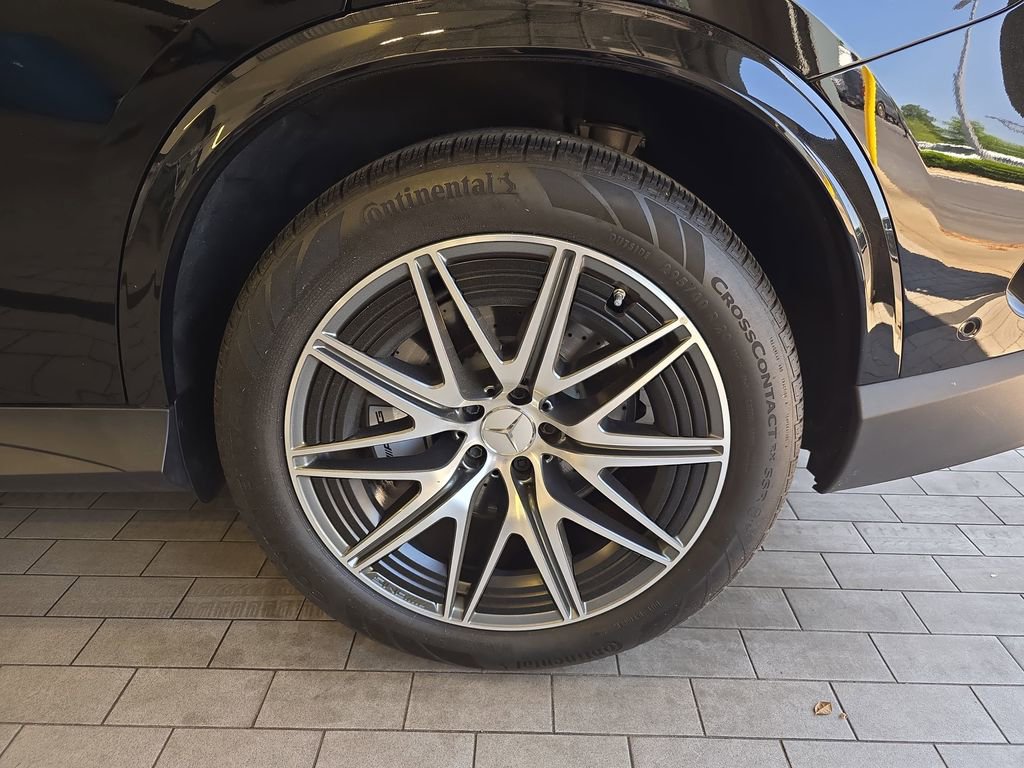 Certified 2025 Mercedes-Benz GLC 43 AMG 4MATIC image 34