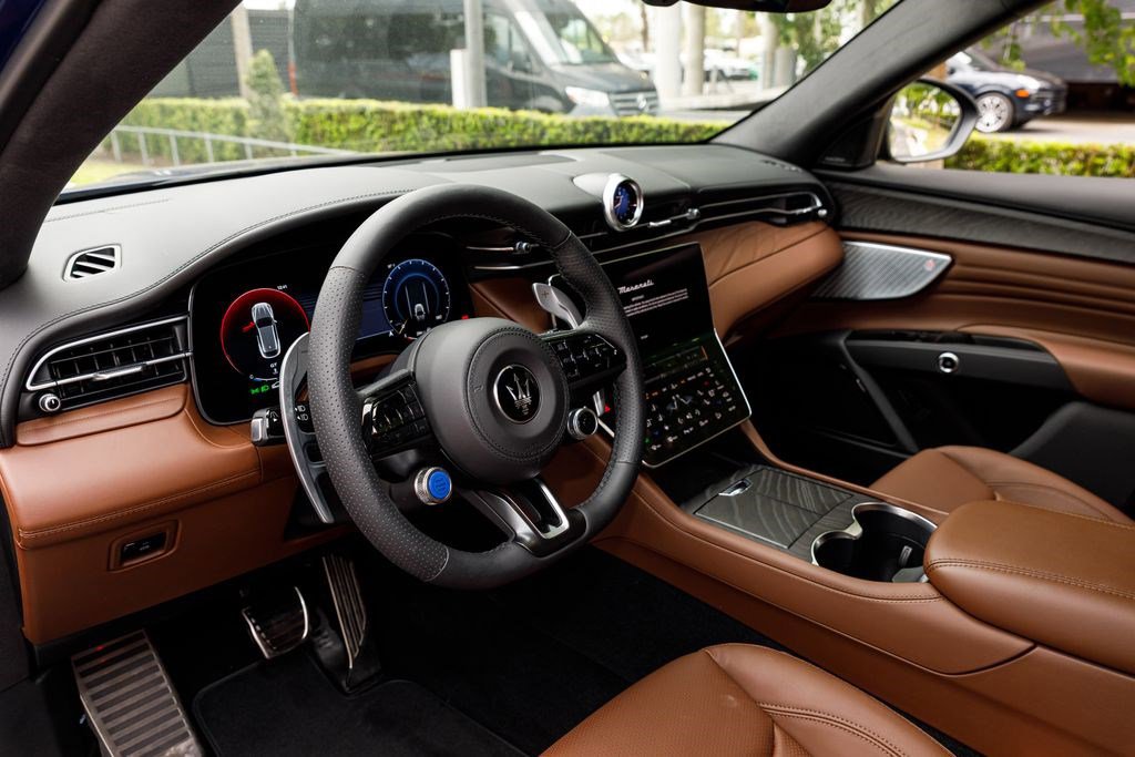 New 2026 Maserati Grecale Modena image 32