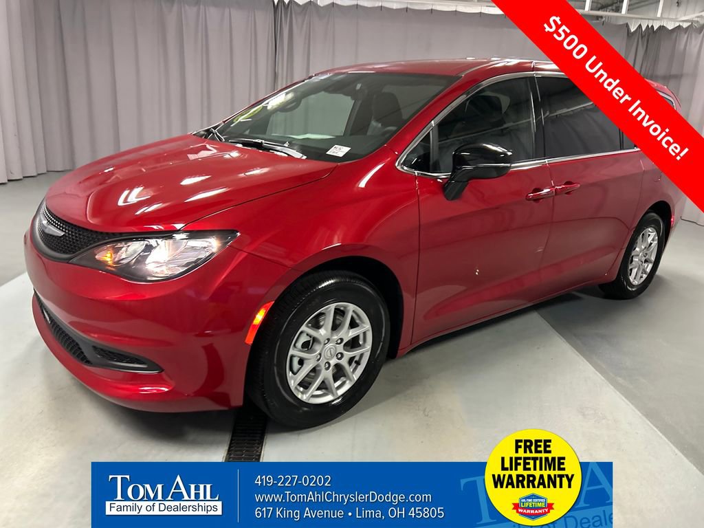 New 2026 Chrysler Voyager LX image 3