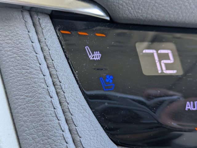 Certified 2022 Cadillac XT5 Premium Luxury w/ Technology Package image 29