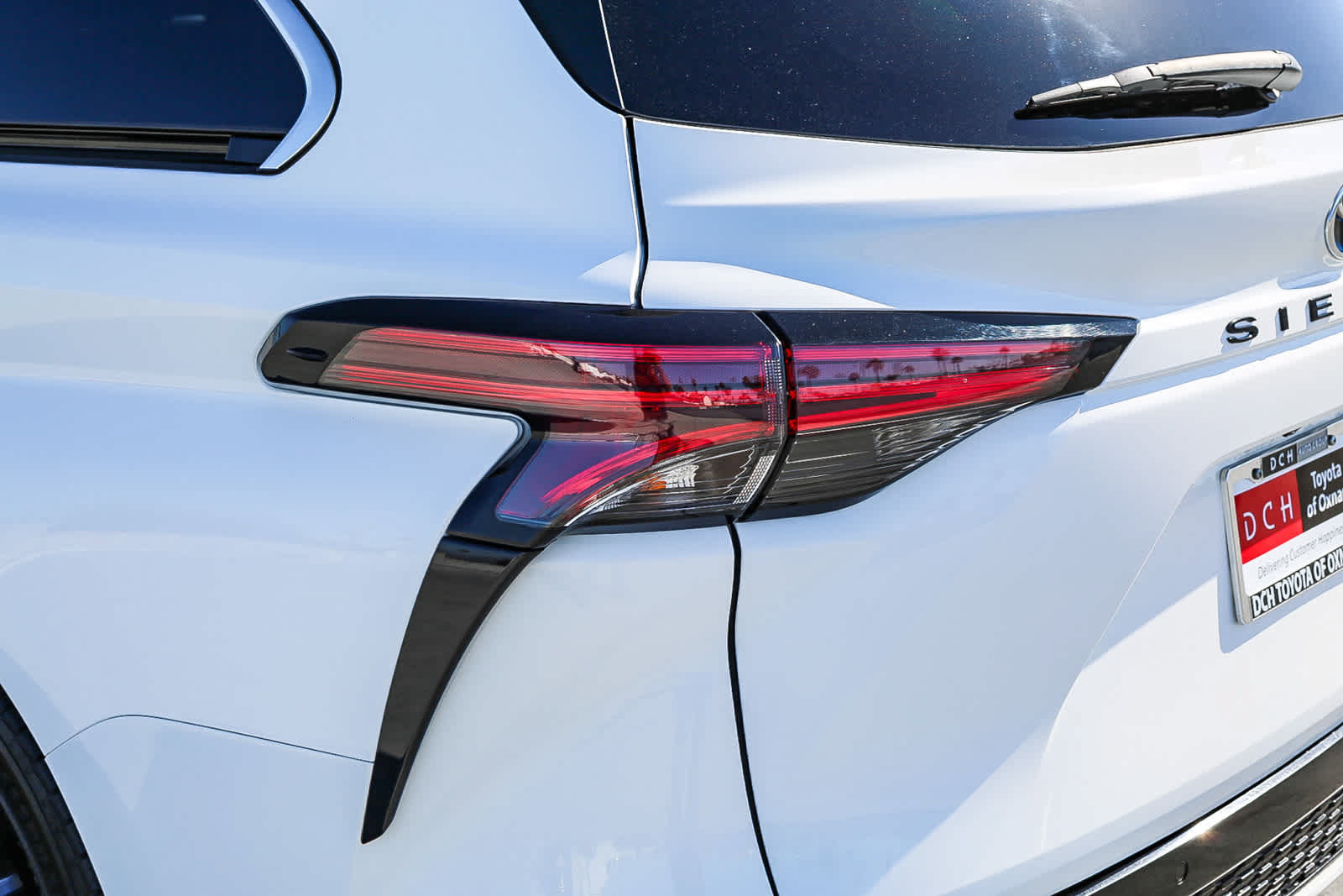 Certified 2023 Toyota Sienna XSE w/ XSE Plus Package FWD image 10