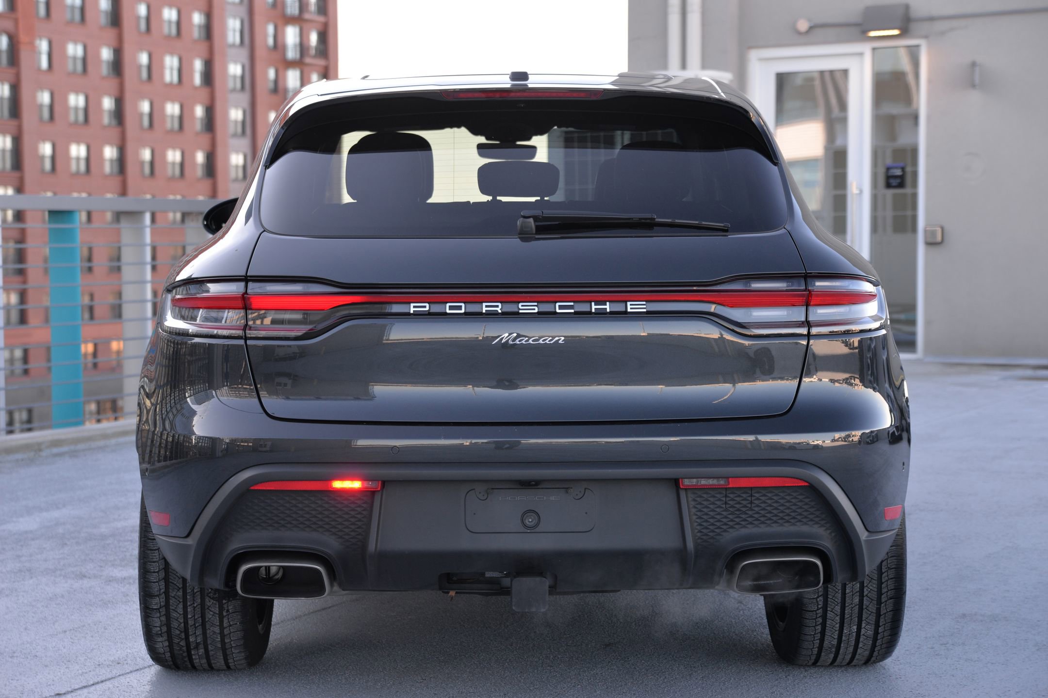Certified 2025 Porsche Macan image 10