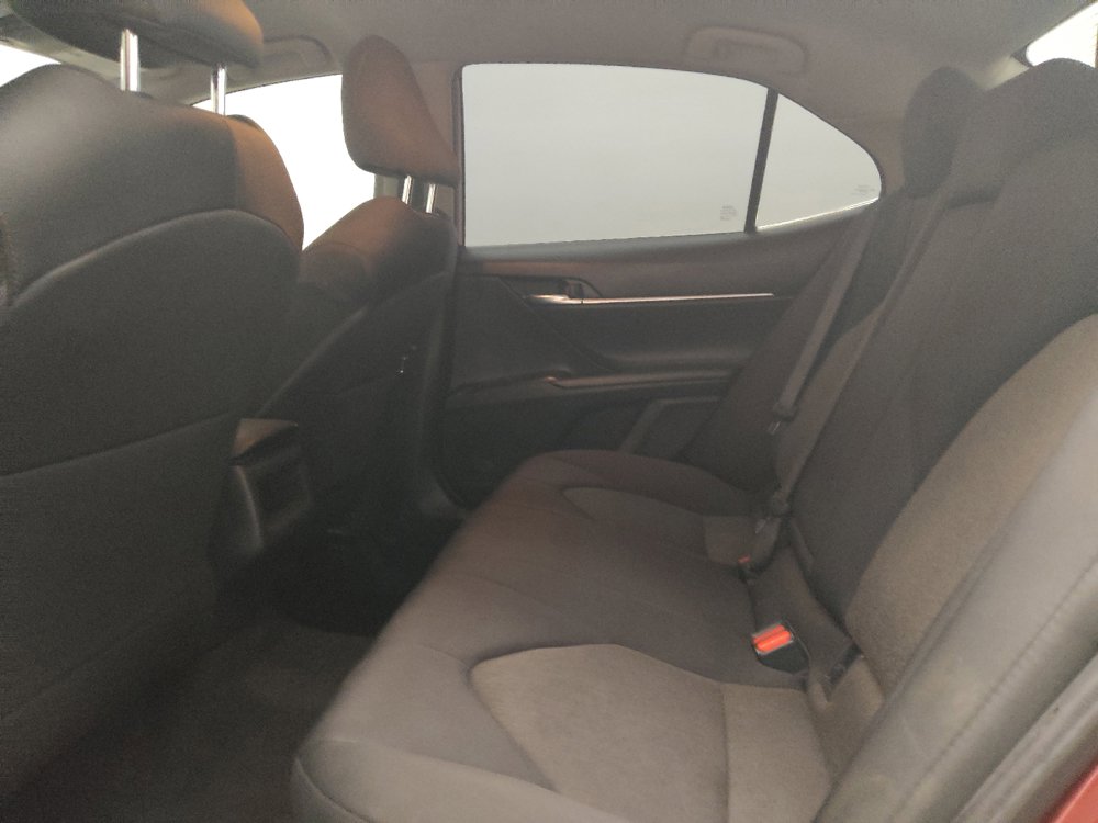 Used 2020 Toyota Camry LE FWD image 18