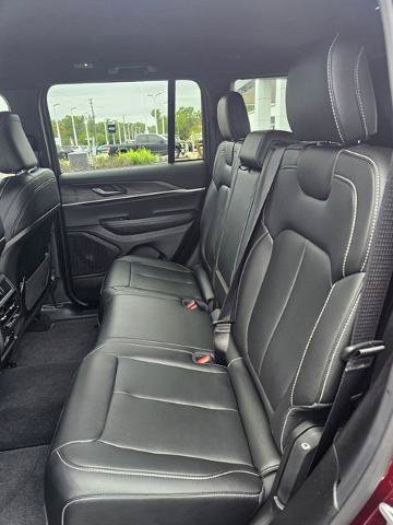 Used 2025 Jeep Grand Cherokee Limited w/ Trailer Tow Package AWD/4WD image 22