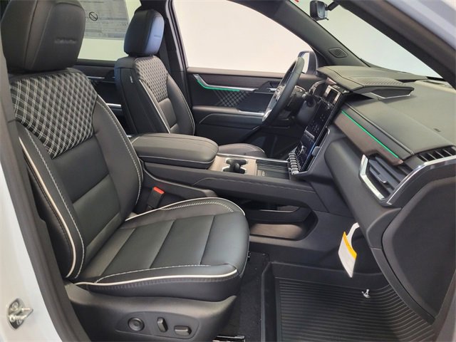 New 2026 GMC Acadia Denali w/ Super Cruise Package image 19