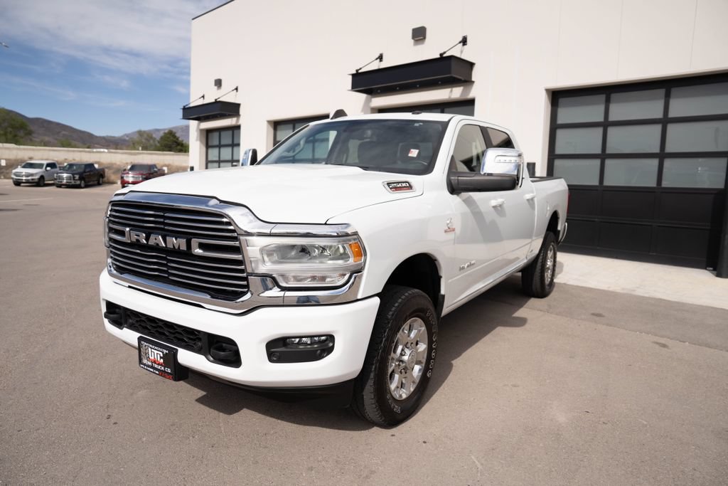 Used 2024 RAM 2500 Laramie AWD/4WD image 3