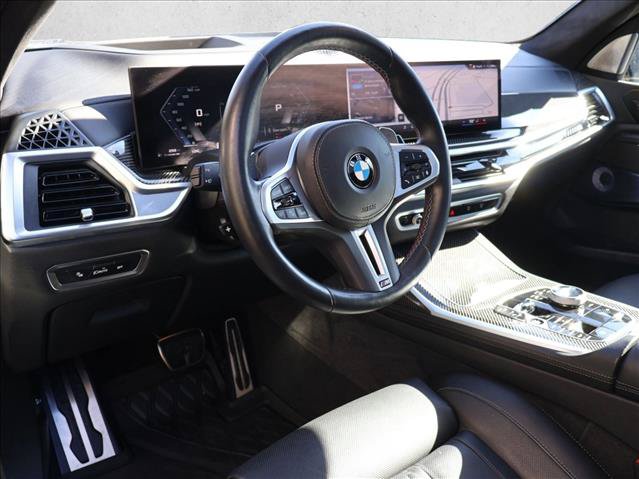 Used 2025 BMW X7 M60i AWD/4WD image 13
