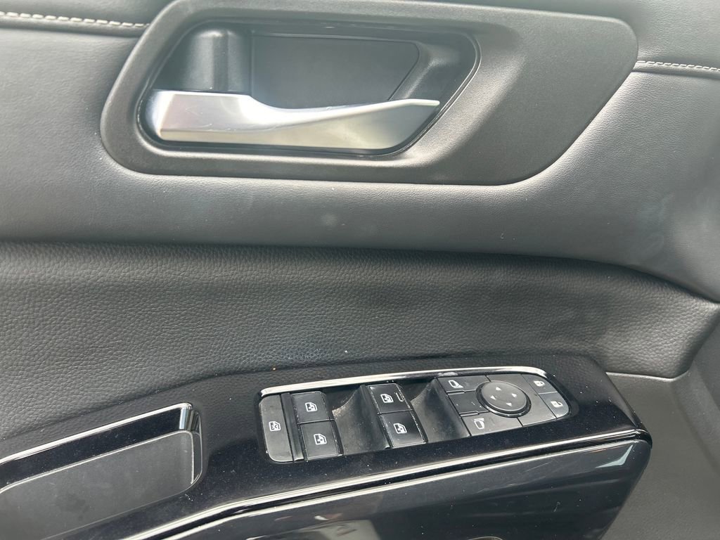 Used 2022 Nissan Pathfinder SV image 12