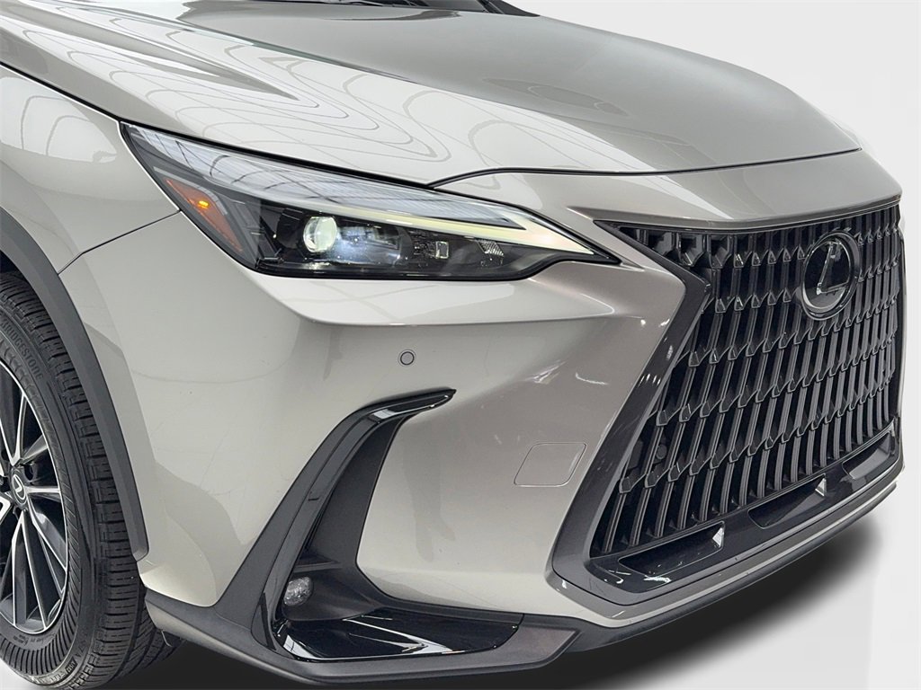 Used 2024 Lexus NX 250 FWD w/ Premium Package image 3