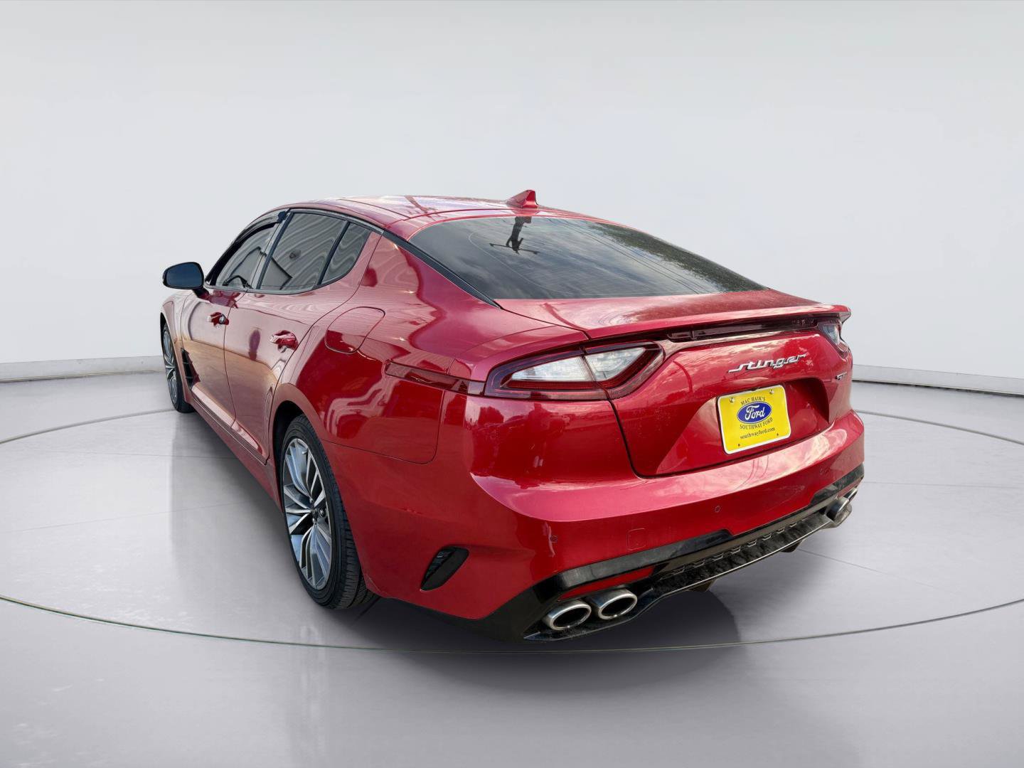 Used 2020 Kia Stinger GT2 RWD image 3