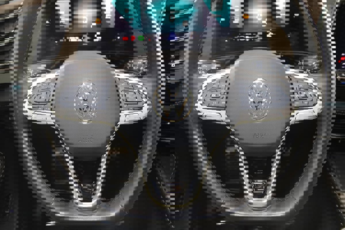 Used 2024 Volkswagen Atlas SEL Premium R-Line image 40