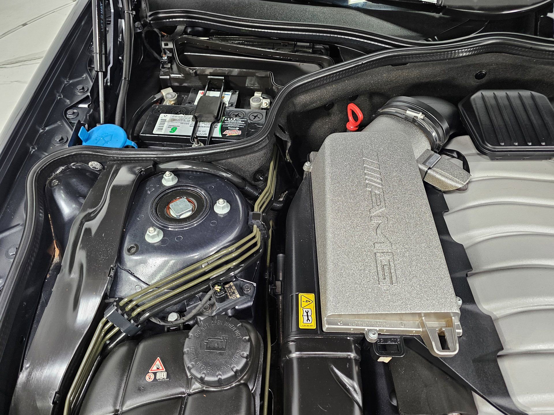 Used 2012 Mercedes-Benz SL 63 AMG image 22