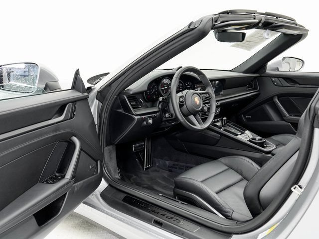 Certified 2024 Porsche 911 Targa 4 GTS AWD/4WD image 7