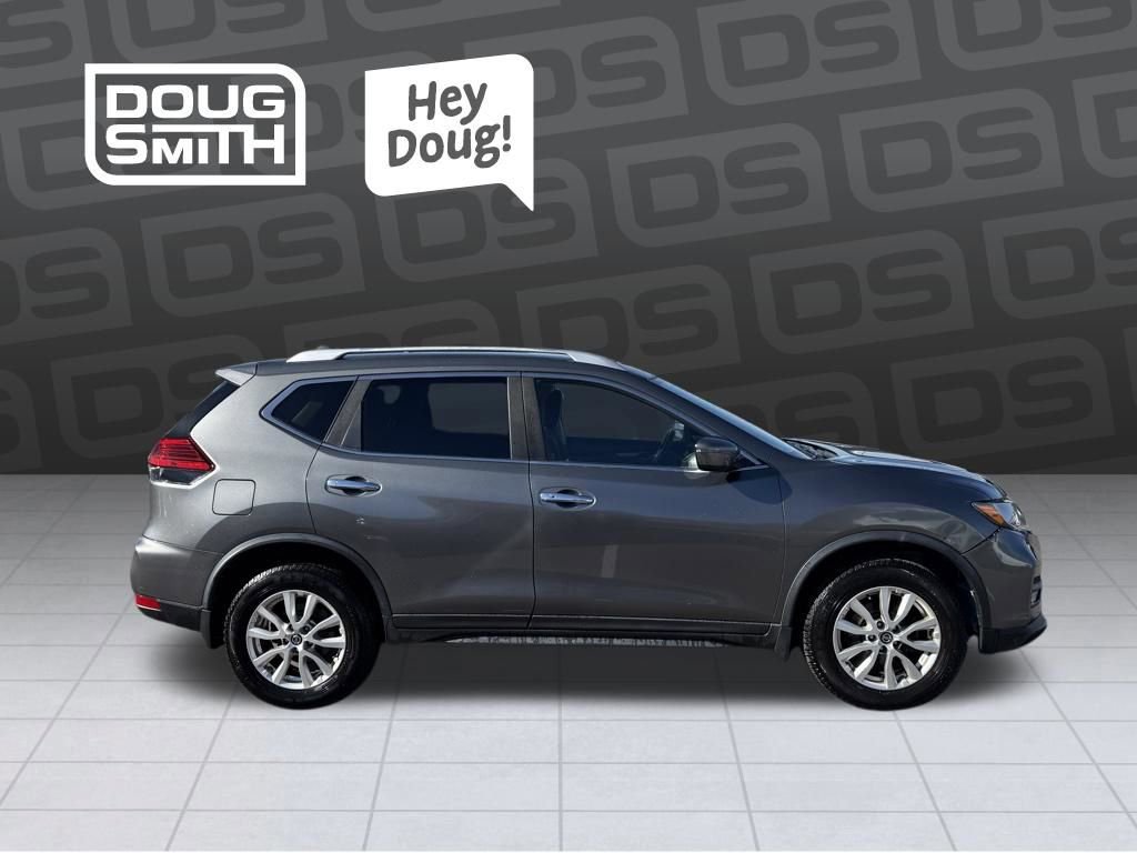 Used 2017 Nissan Rogue SV image 5