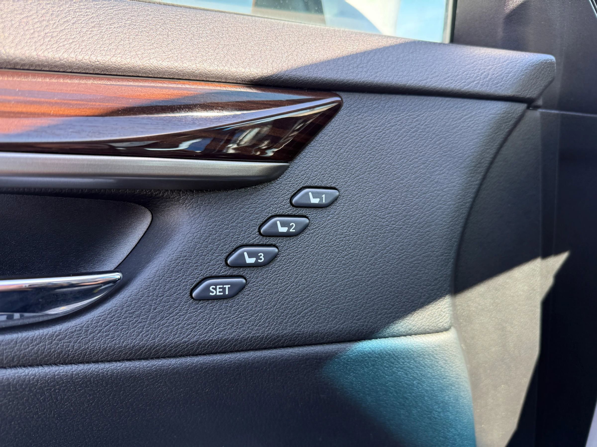 Used 2018 Lexus ES 350 w/ Navigation System Package image 20