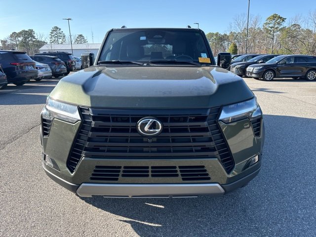 Used 2024 Lexus GX 550 image 3