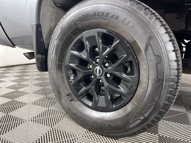 Used 2024 Nissan Frontier SV image 12