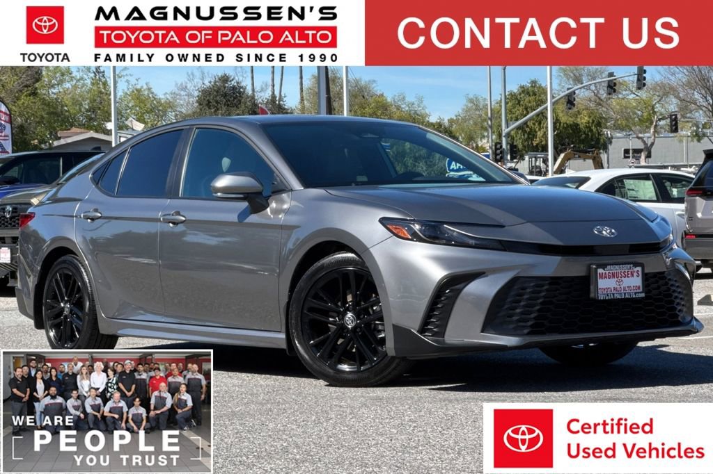 Certified 2025 Toyota Camry SE w/ Convenience Package image 1