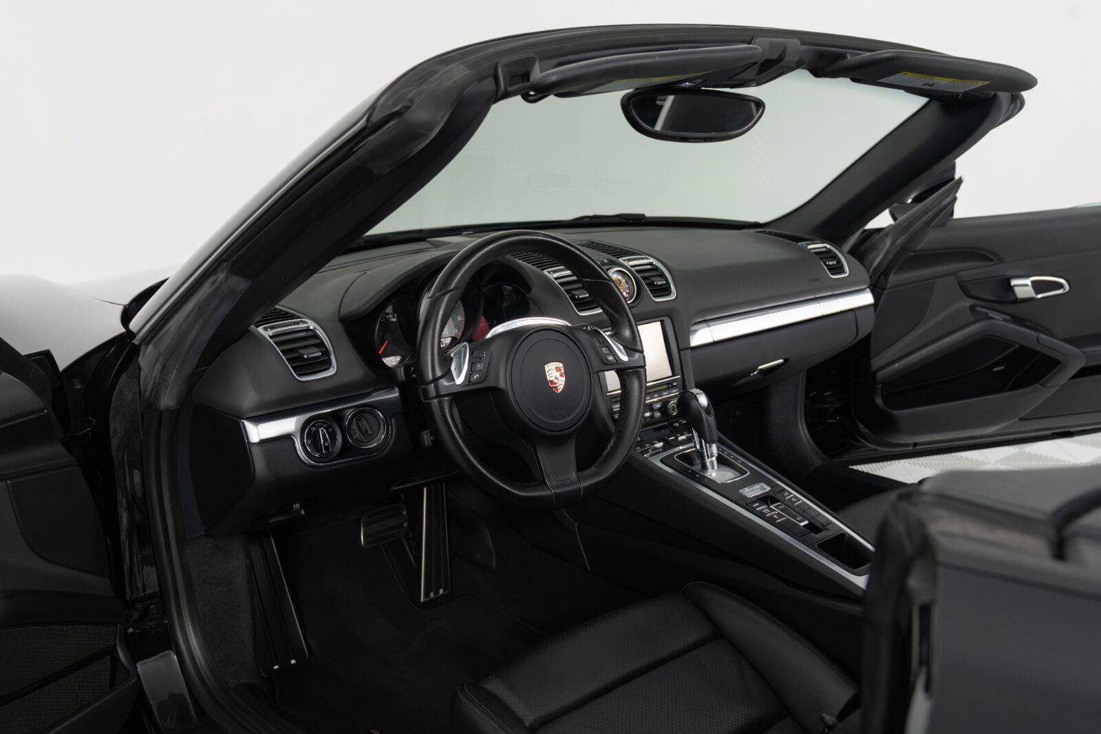Used 2015 Porsche Boxster S RWD image 3