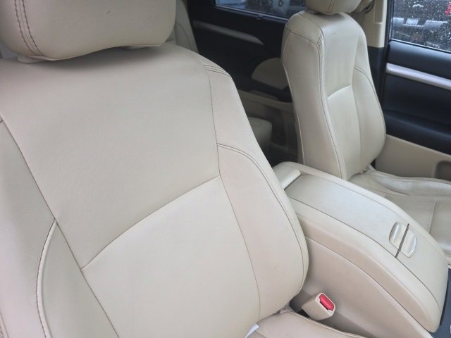 Used 2018 Toyota Highlander XLE image 11