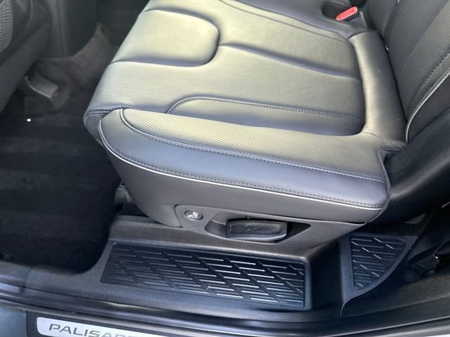 Used 2021 Hyundai Palisade Limited image 19