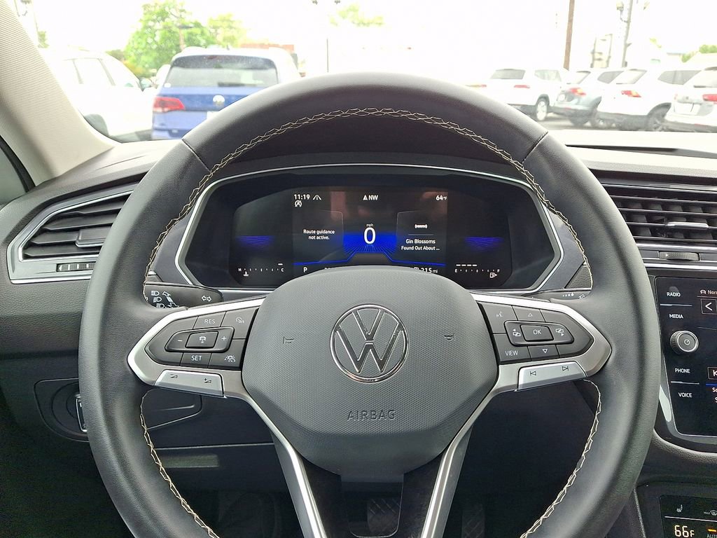 Certified 2023 Volkswagen Tiguan SE AWD/4WD image 18