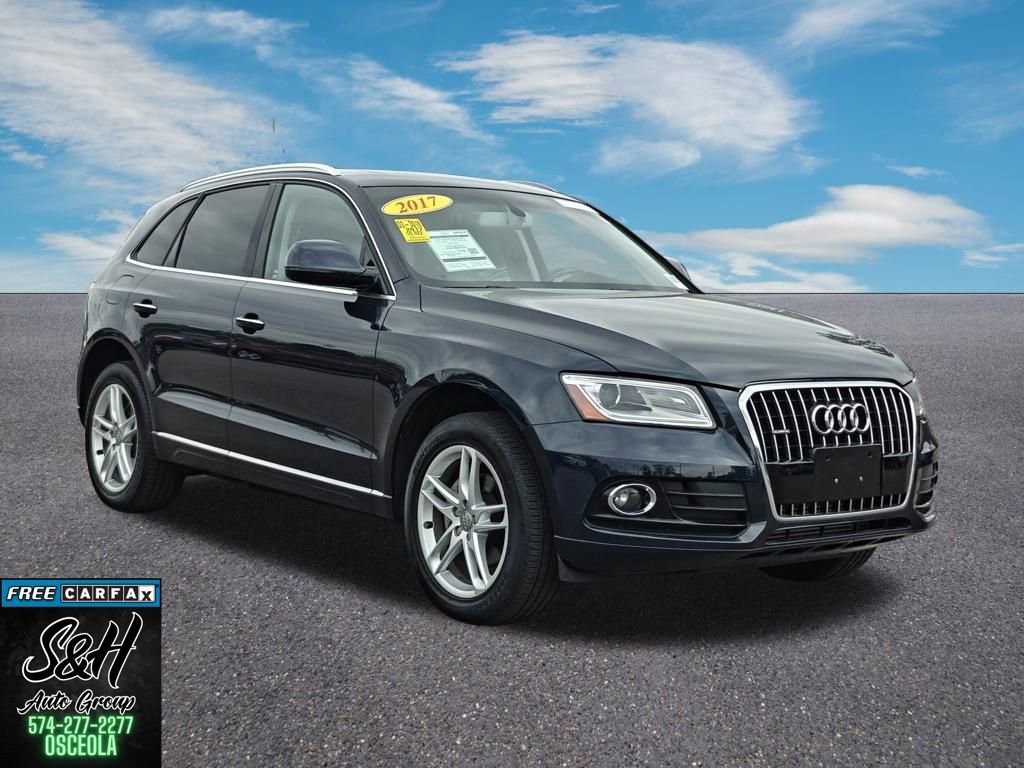 Used 2017 Audi Q5 2.0T Premium Plus w/ Technology Package AWD/4WD image 3