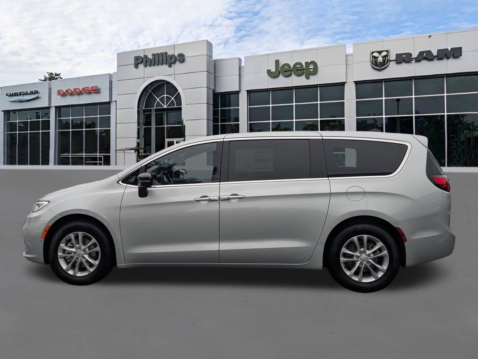 New 2026 Chrysler Pacifica Select image 6