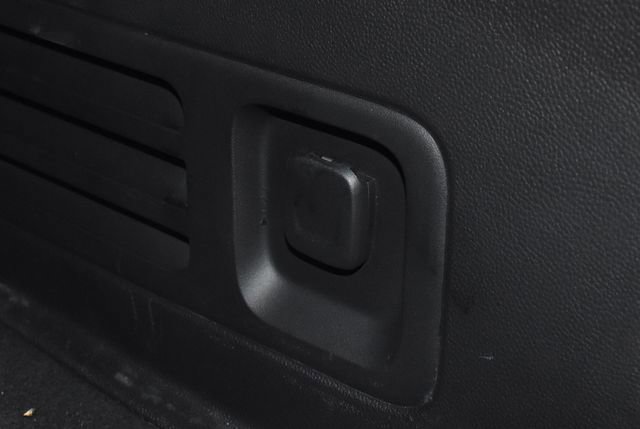 Used 2022 Chevrolet Traverse LS image 33