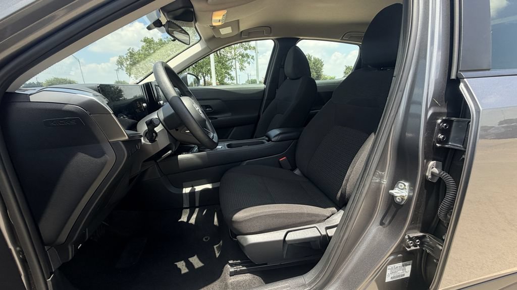 Used 2025 Nissan Kicks S FWD image 26