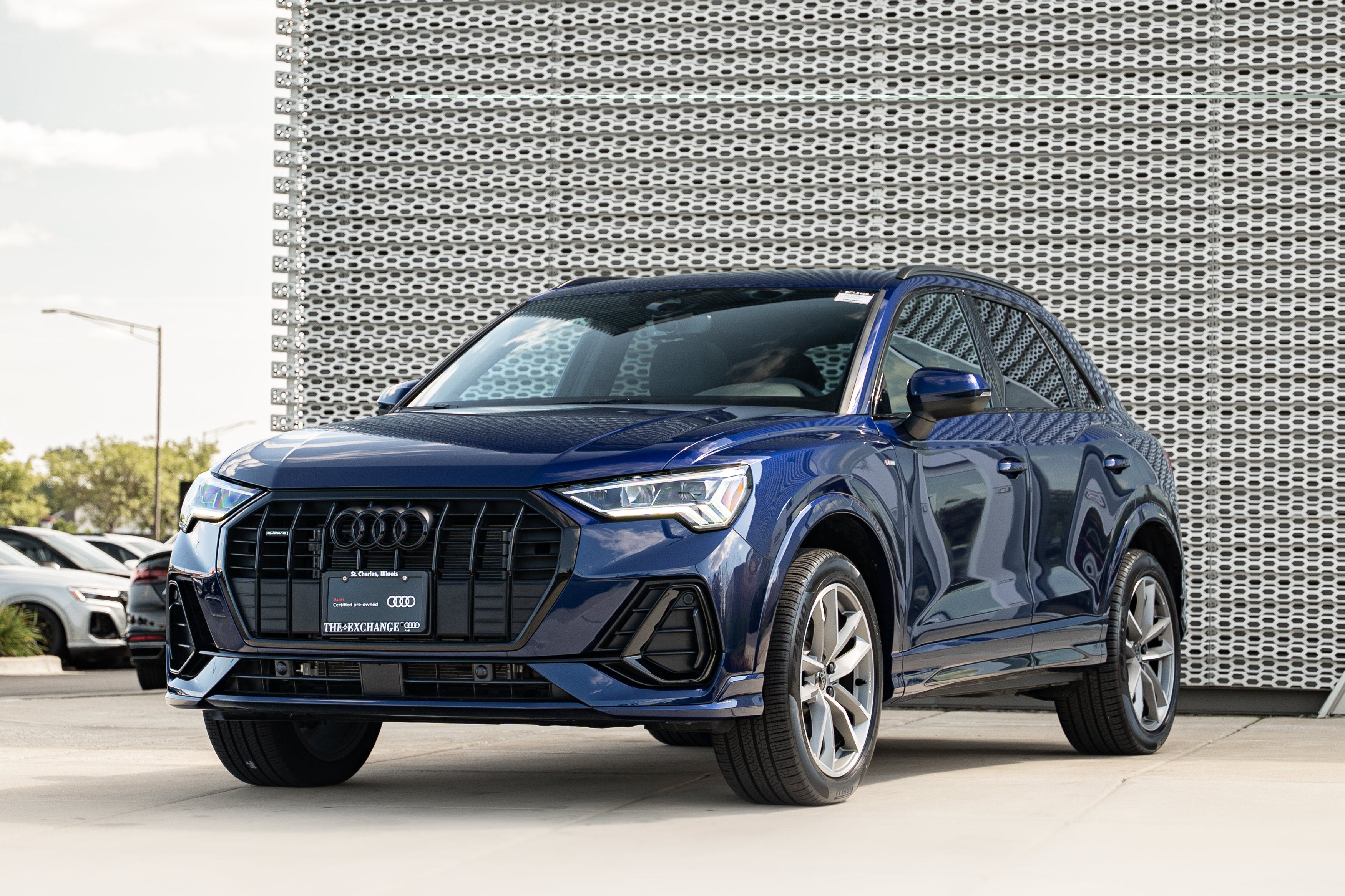 Certified 2025 Audi Q3 2.0T Premium w/ Convenience Package AWD/4WD image 7