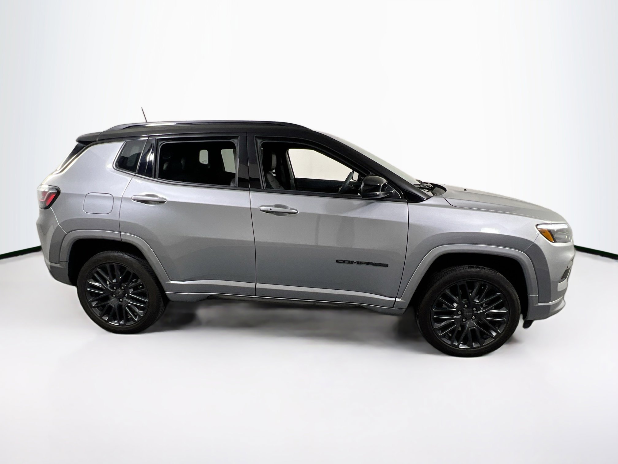 Used 2023 Jeep Compass High Altitude image 4