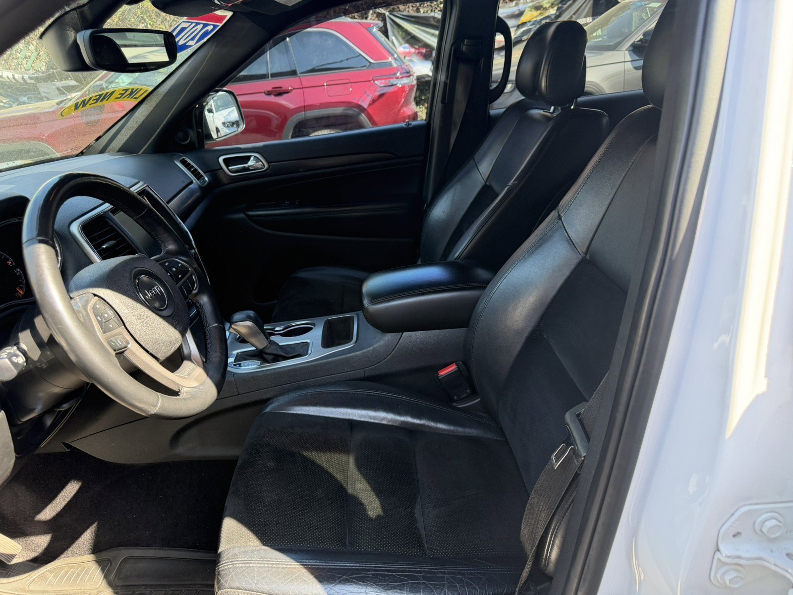 Used 2017 Jeep Grand Cherokee Altitude image 9