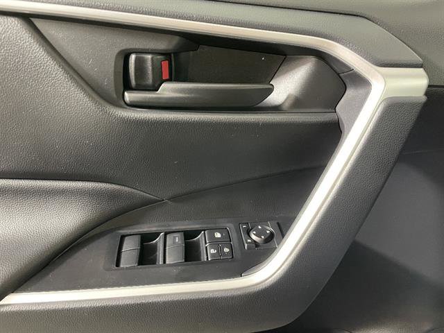 Certified 2025 Toyota RAV4 LE AWD/4WD image 18