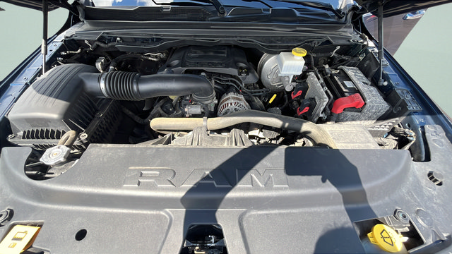 Used 2019 RAM 1500 Laramie AWD/4WD image 29