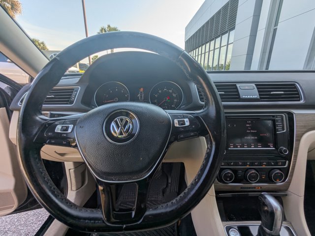 Used 2018 Volkswagen Passat 2.0T SE FWD image 14