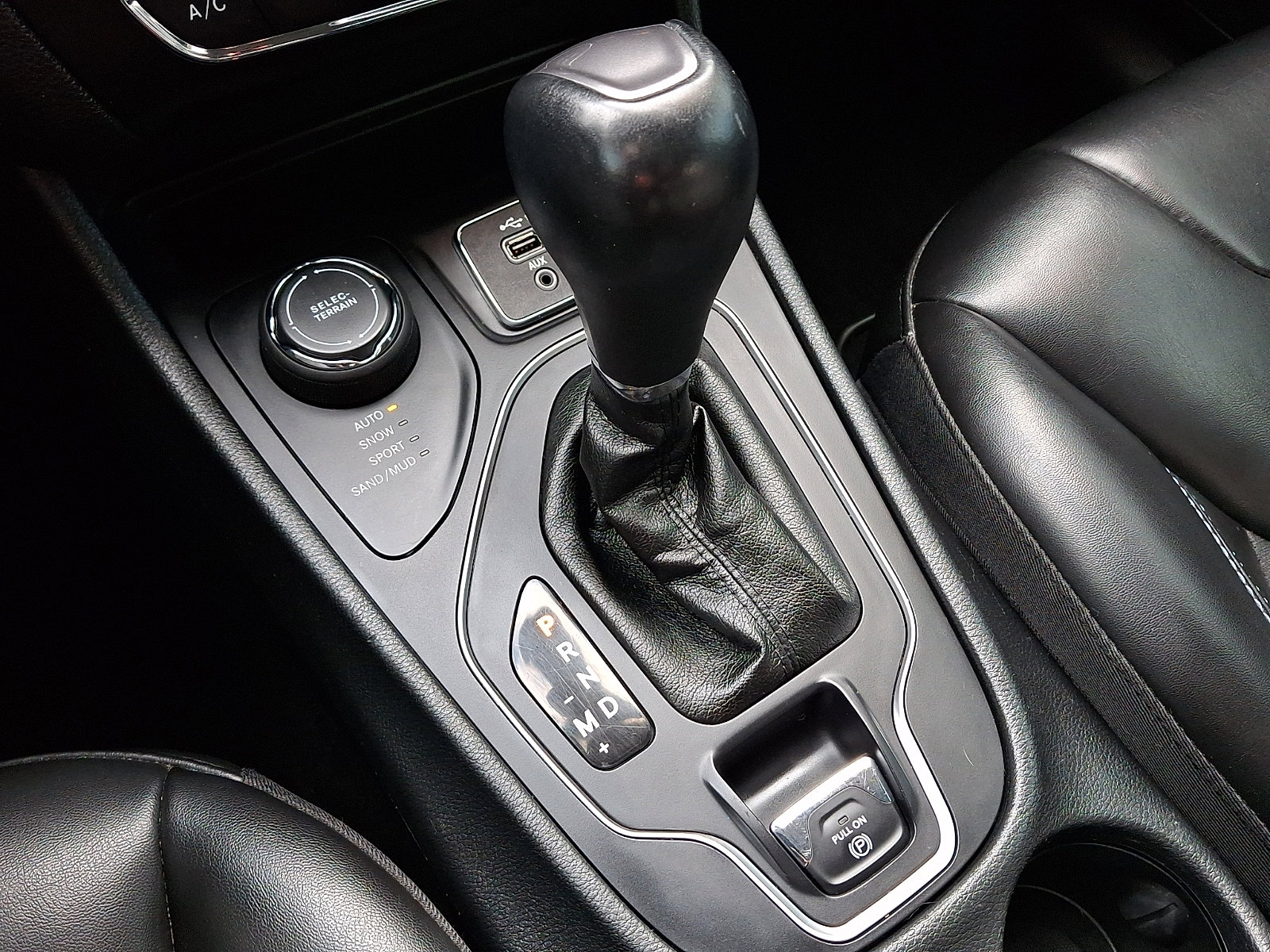 Certified 2019 Jeep Cherokee Latitude Plus image 15