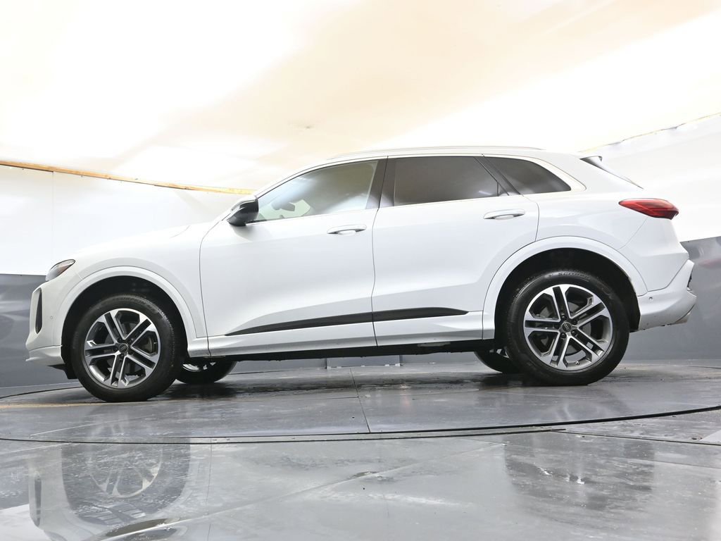 Certified 2025 Audi Q5 Premium Plus w/ Premium Plus image 39